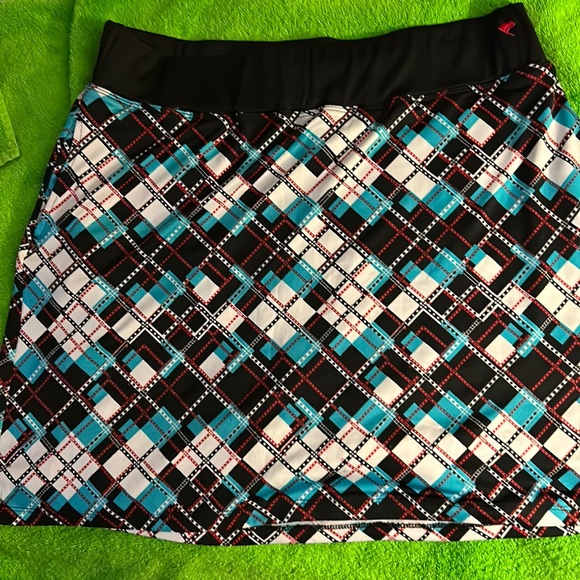 NWOT Plaid Multi Color Skirt by Golf America, With Built in Shorts, Sz XL - Picture 1 of 6